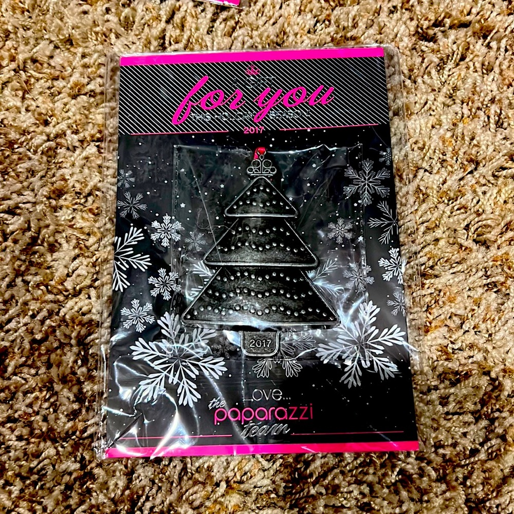 Paparazzi Accessories 2017 Christmas Ornament Never Opened